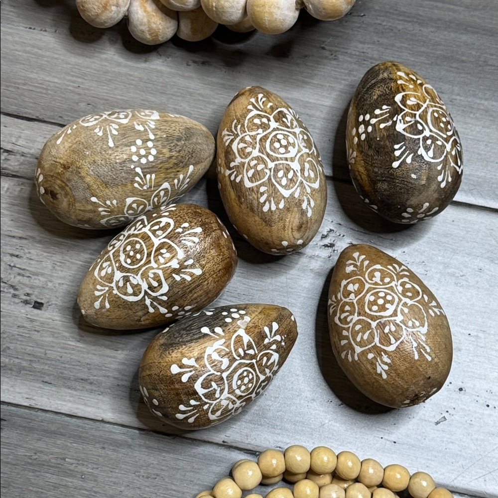 BEADED WOOD GARLANDS AND HAND PAINTED WOODEN EGGS BUNDLE BOHO DECOR - Picture 3 of 10
